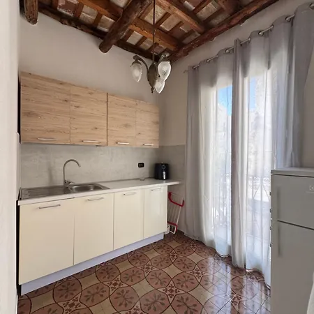Marta House 2 *